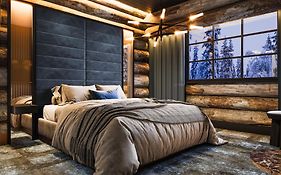 Kuukkeli Log Houses Porakka Inn